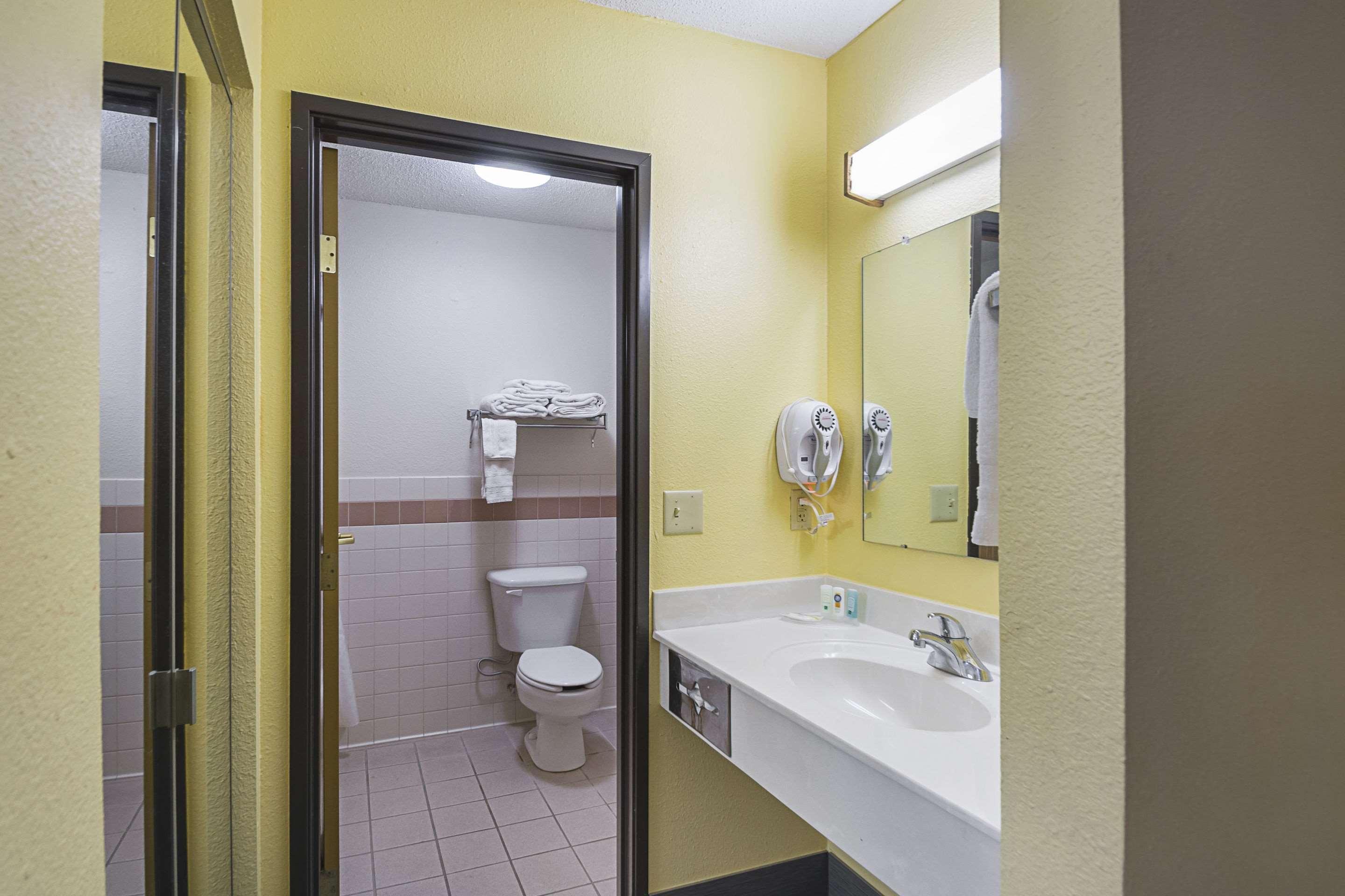 Quality Inn & Suites Harrington - Milford Экстерьер фото