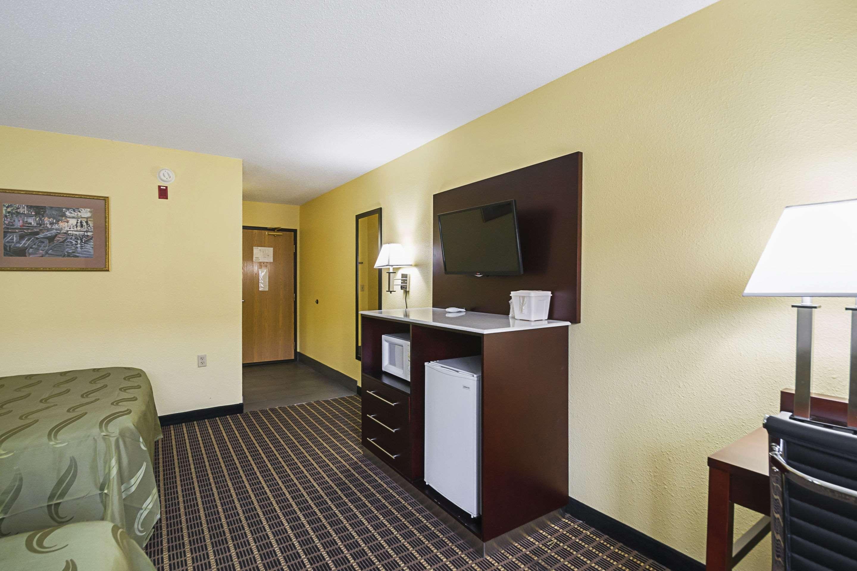 Quality Inn & Suites Harrington - Milford Экстерьер фото