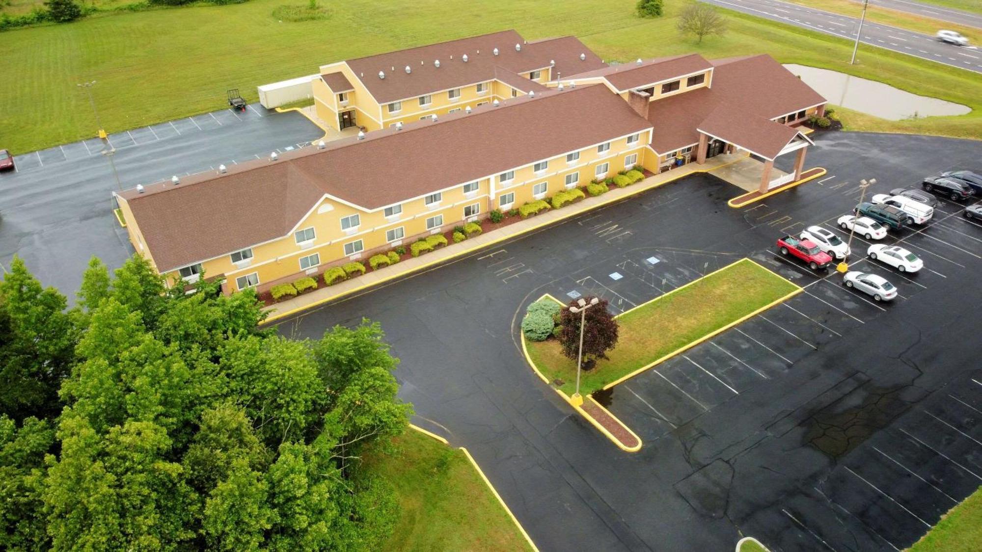 Quality Inn & Suites Harrington - Milford Экстерьер фото