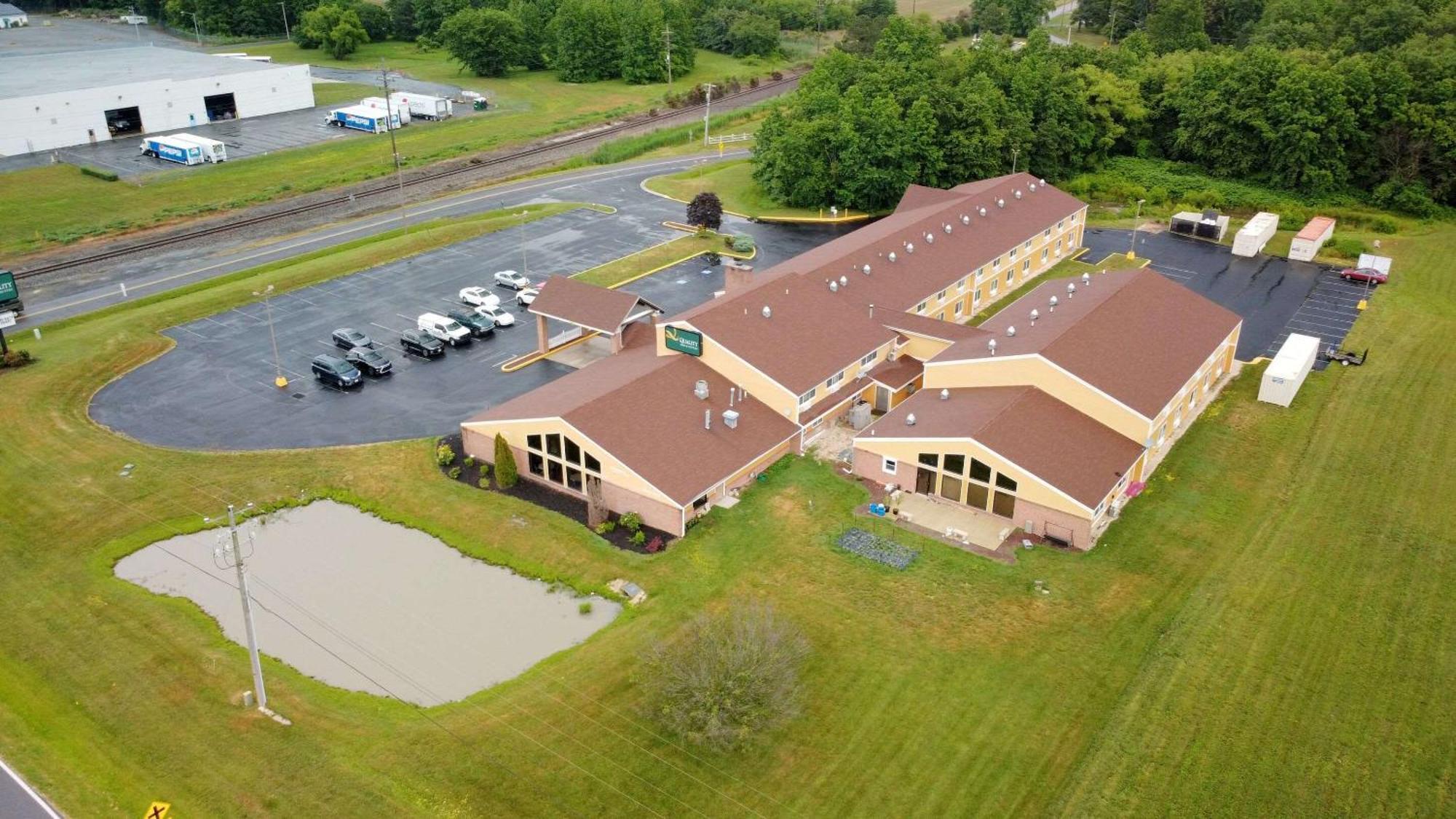 Quality Inn & Suites Harrington - Milford Экстерьер фото