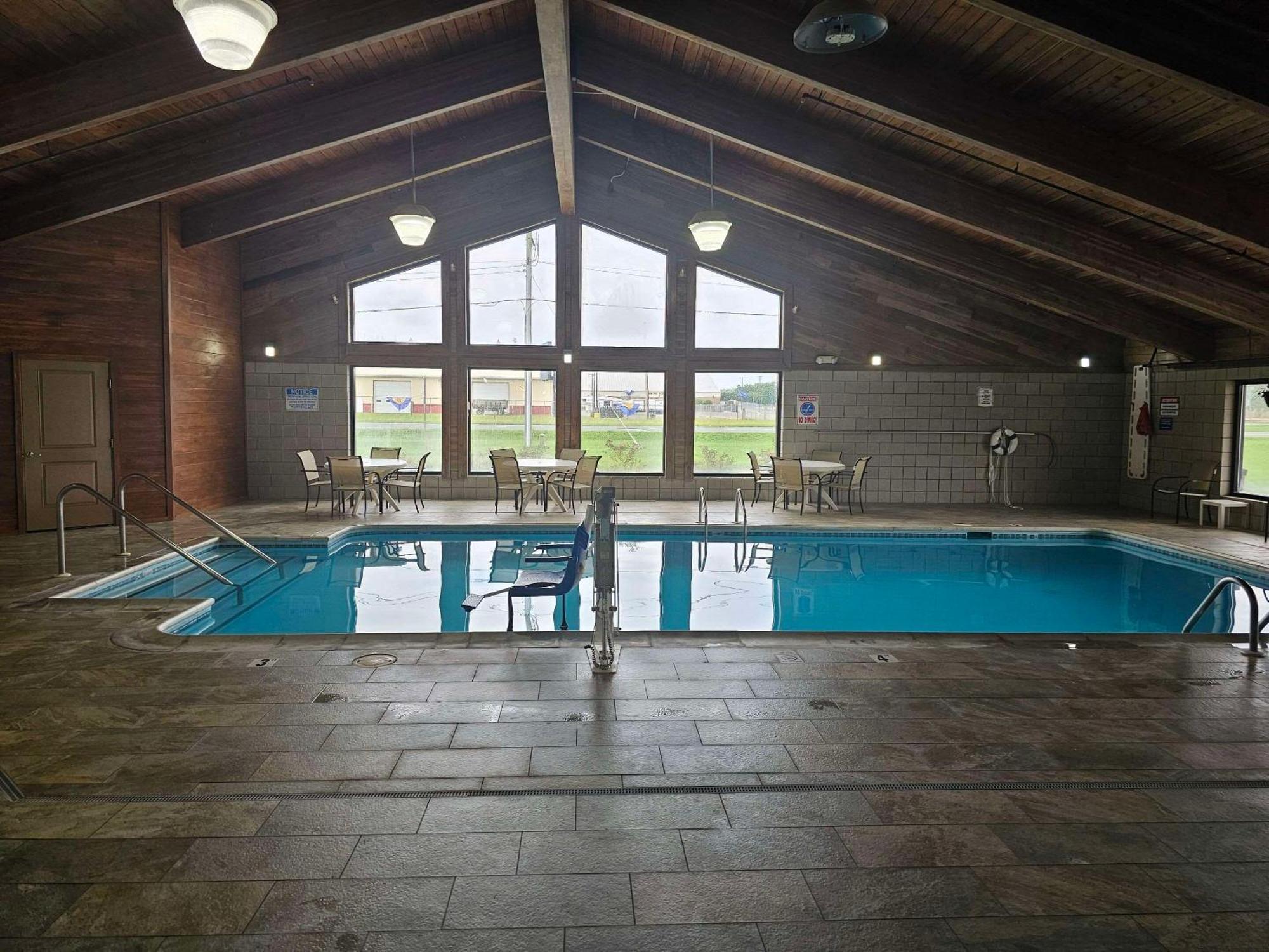 Quality Inn & Suites Harrington - Milford Экстерьер фото