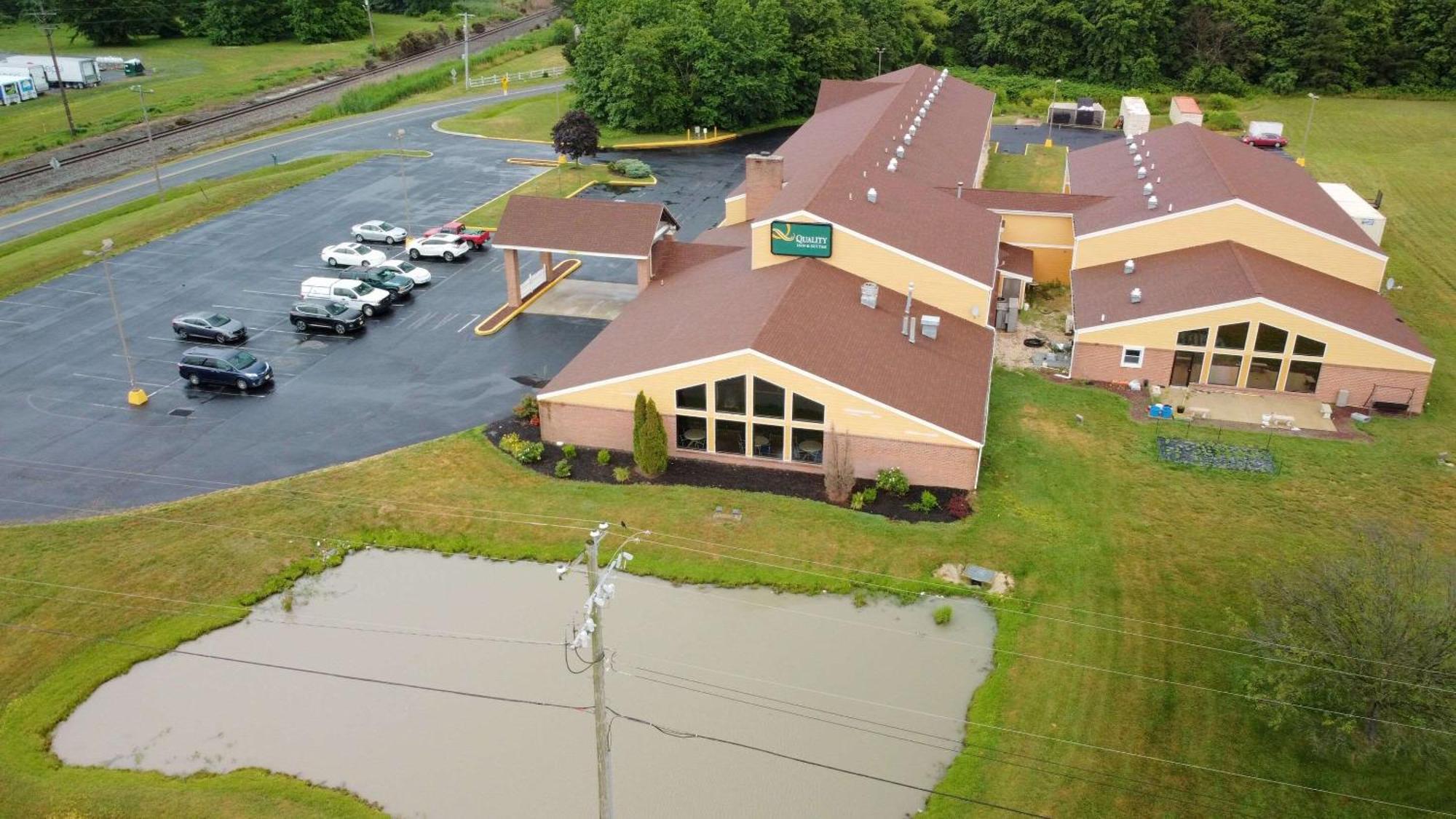 Quality Inn & Suites Harrington - Milford Экстерьер фото