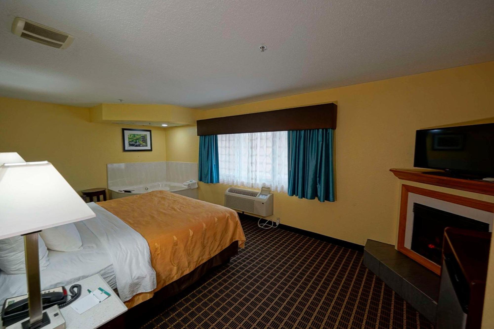 Quality Inn & Suites Harrington - Milford Экстерьер фото